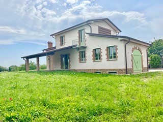 Casa Indipendente in Vendita a Pietrasanta, zona pietrasanta, 990'000€, 240 m²