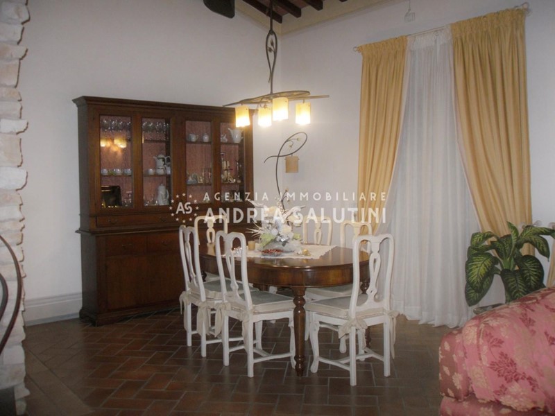 Villa in Vendita a Buti, zona La Croce, 745'000€, 432 m², arredato
