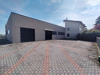 Capannone in Vendita a Vigarano Mainarda, 500'000€