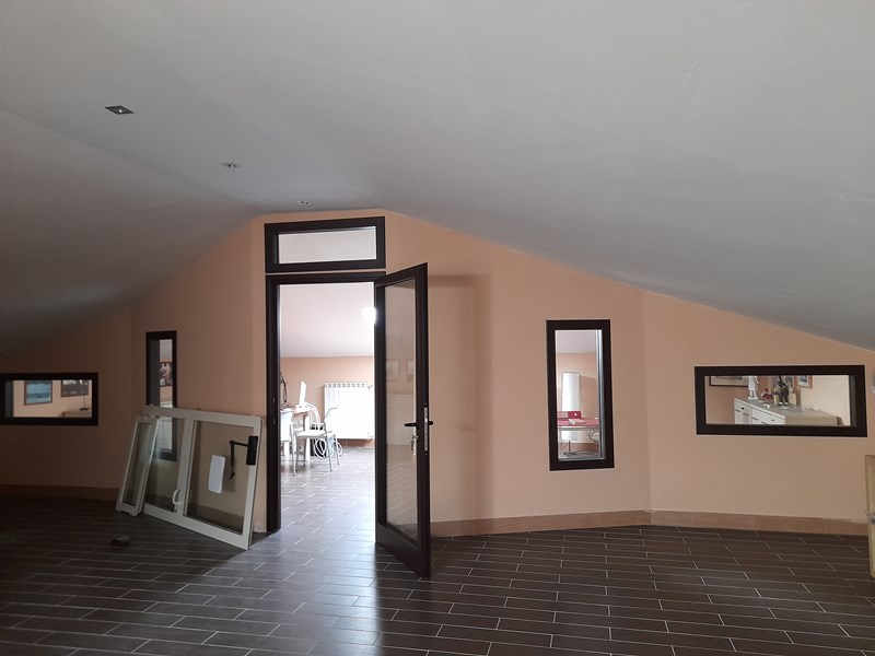 Ufficio in Affitto a Rieti, zona campoloniano, 600&euro;, 140 m², arredato
