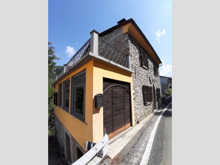 Casa Indipendente in Vendita a Fivizzano, 159'000€, 181 m², arredato