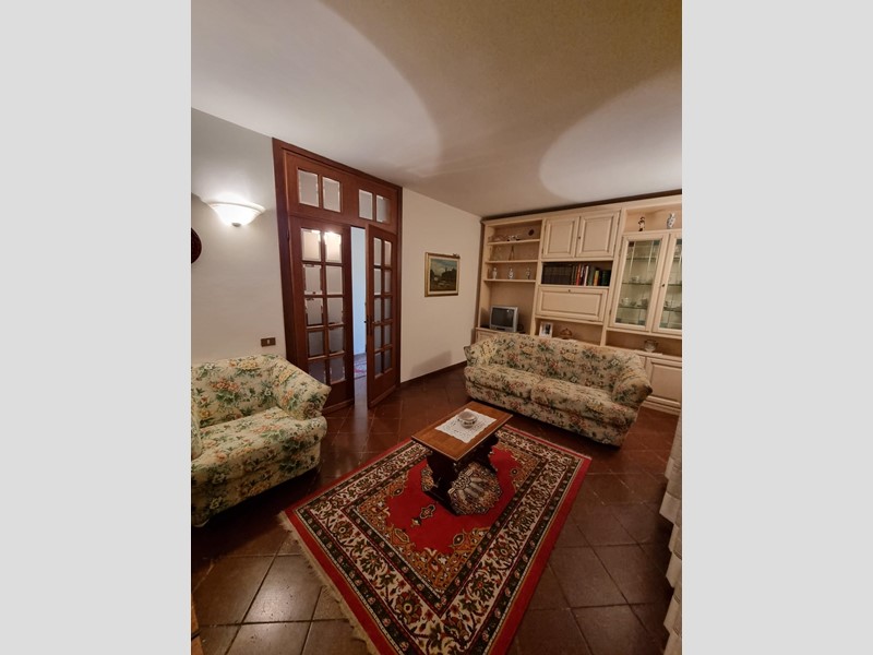 Casa Indipendente in Vendita a Castelfranco di Sotto, 320'000€, 300 m², con Box