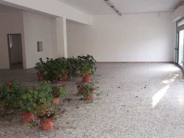 Immobile commerciale in Affitto a Castelfranco di Sotto, 700€, 100 m²