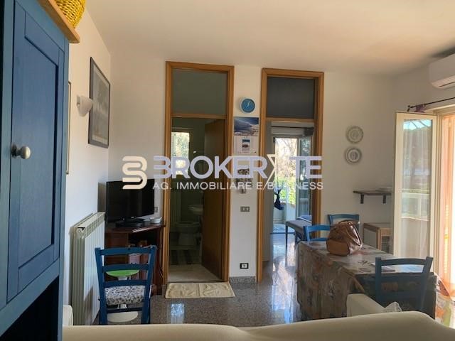 Trilocale in Vendita a Carrara, zona Marina di Carrara, 260'000&euro;, 65 m², arredato