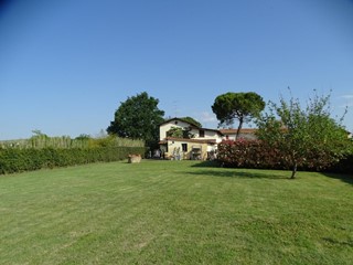 Casa Indipendente in Vendita a Empoli, zona Pagnana, 598'000€, 357 m², con Box