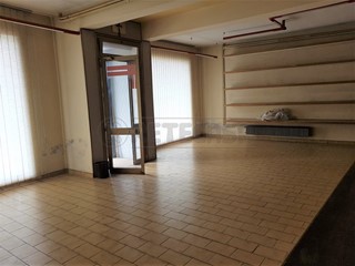 Immobile commerciale in Vendita a Martellago, zona Maerne, 260'000&euro;, 320 m²