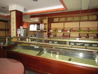Attività commerciale in Affitto a Camposampiero, zona CAMPOSAMPIERO, 1'200€, 93 m², arredato
