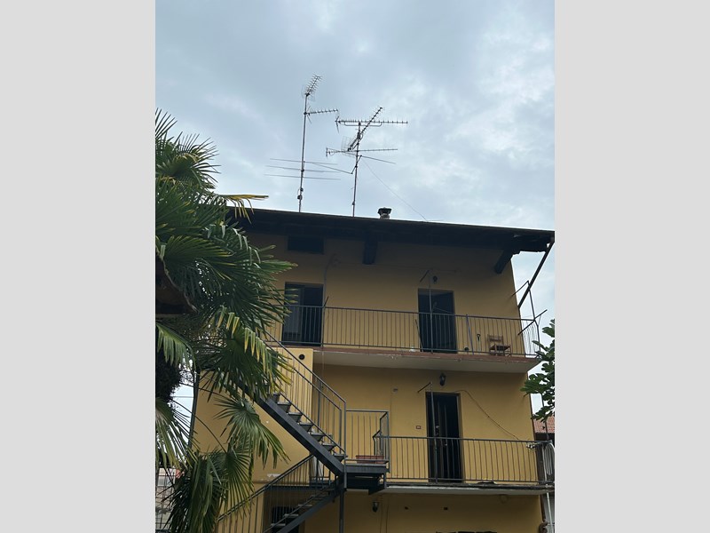 Casa Indipendente in Vendita a Gattico Veruno, 110'000€, 200 m²