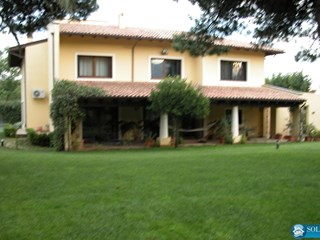 Villa in Vendita a Palermo, zona Viale dell'olimpo, 2'150'000€, 400 m²