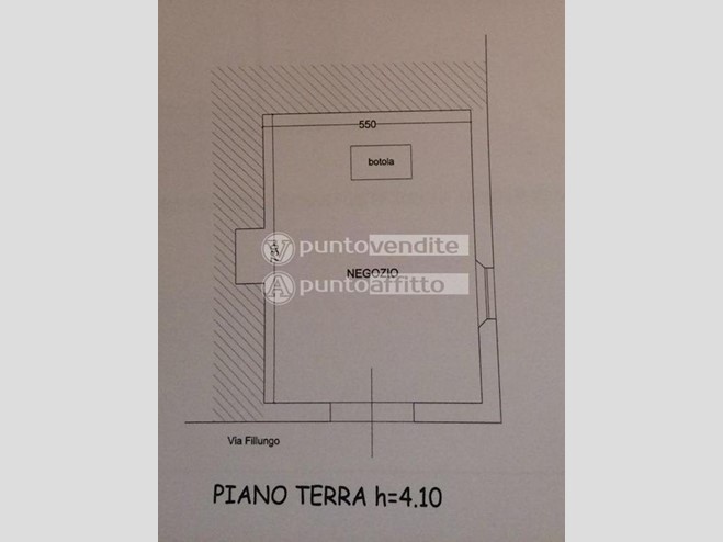 Negozio in Affitto a Lucca, 3'800€, 35 m²