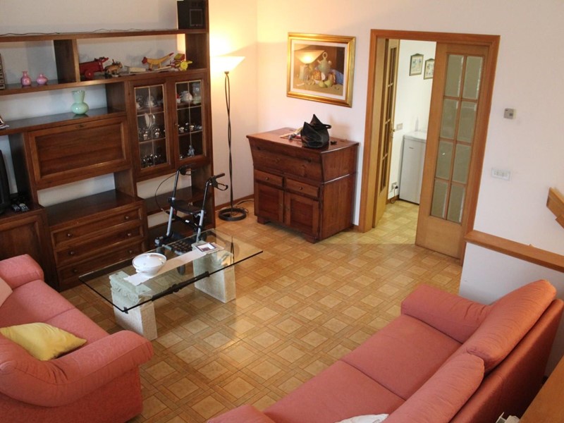 Casa Indipendente in Vendita a Castelfiorentino, zona Cambiano, 175'000€, 118 m², con Box