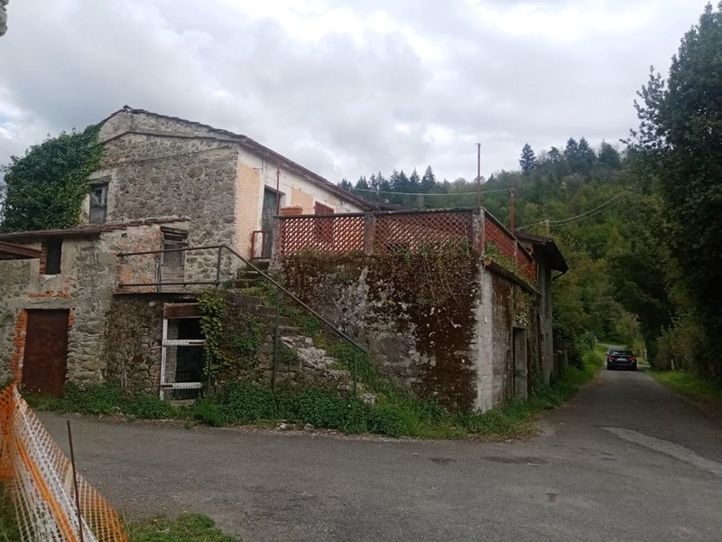 Casa Semi Indipendente in Vendita a Licciana Nardi, 55'000€, 100 m²