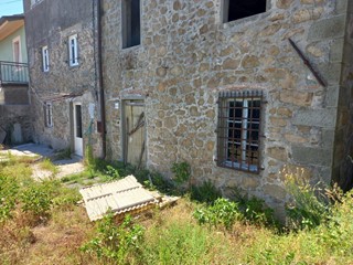 Casa di corte in Vendita a Capannori, zona Matraia, 60'000€, 80 m²