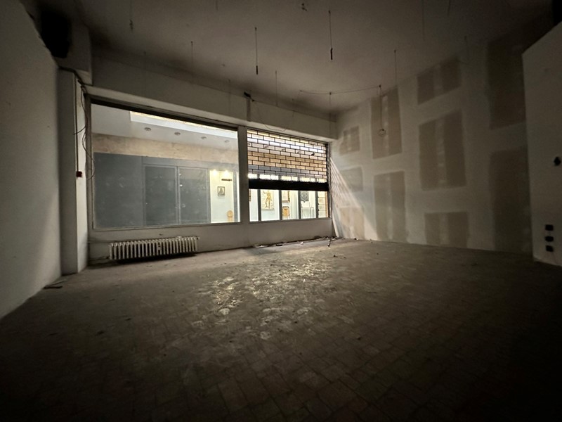 Negozio in Vendita a Milano, 470'000€, 130 m²