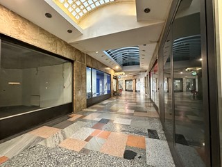 Negozio in Vendita a Milano, 470'000€, 130 m²