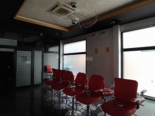 Capannone in Affitto a Terni, zona Centrale, 900€, 100 m²