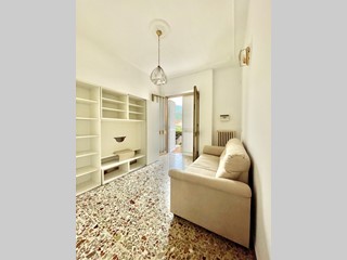 Quadrilocale in Affitto a Pietrasanta, zona pietrasanta, 2'000€, 85 m²