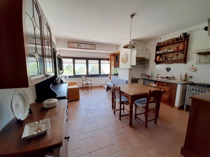 Quadrilocale in Vendita a San Giuliano Terme, zona Campo, 130'000€, 135 m²