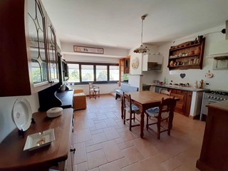 Quadrilocale in Vendita a San Giuliano Terme, zona Campo, 130'000€, 135 m²