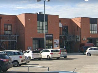 Ufficio in Vendita a San Giuliano Terme, zona La Fontina, 800€, 600 m²