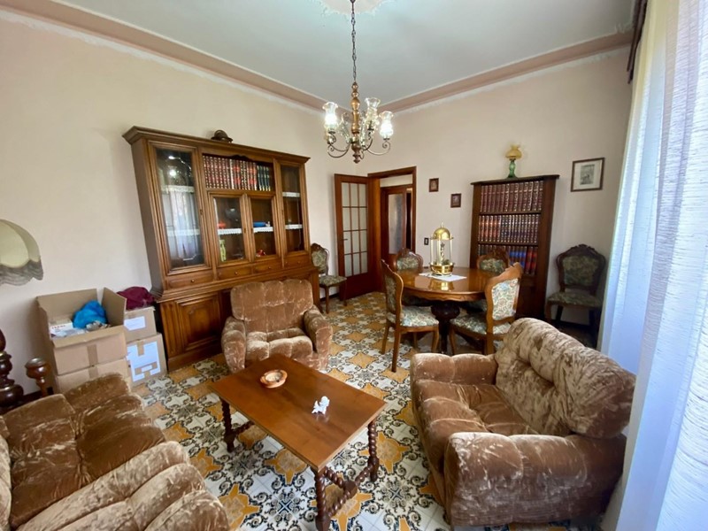 Appartamento in Vendita a Capannori, zona Segromigno In Piano, 230'000€, 140 m², con Box