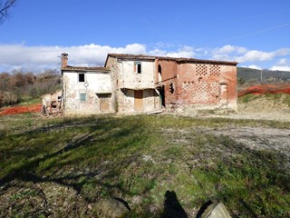 Casa di corte in Vendita a Pescia, zona Castellare, 500'000€, 180 m²