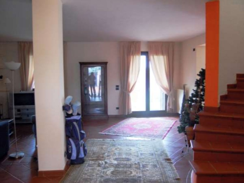 Casa Indipendente in Vendita a Miglianico, 600'000€, 200 m²