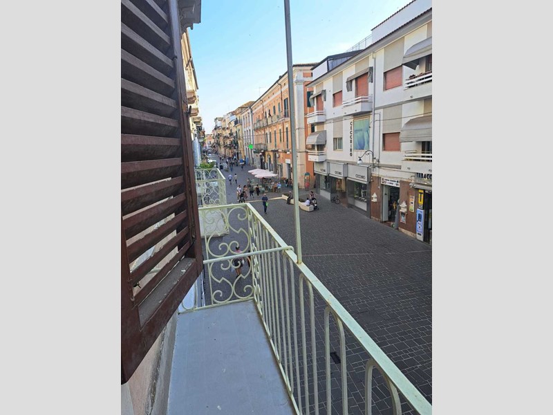 Bilocale in Affitto a Ortona, 100 m²