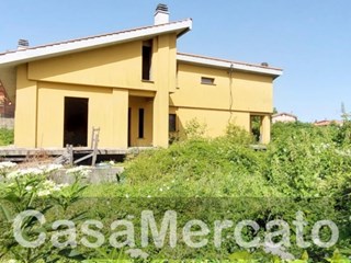 Appartamento in Vendita a Rocca di Papa, 140'000€, 122 m²