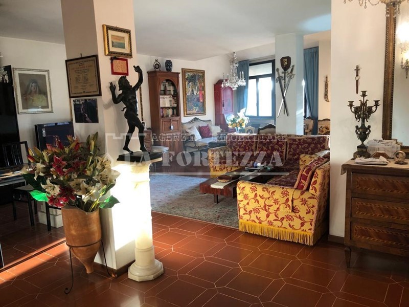 Appartamento in Vendita a Pisa, 740'000&euro;, 165 m²