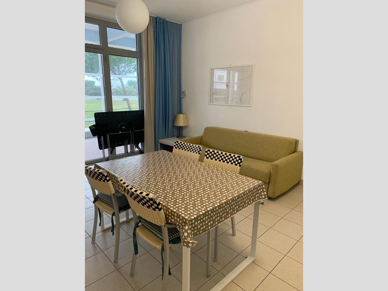 Bilocale in Vendita a Pisa, zona Tirrenia, 180'000&euro;, 55 m²