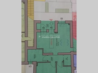 Trilocale in Vendita a Pontedera, 240'000€, 65 m², con Box
