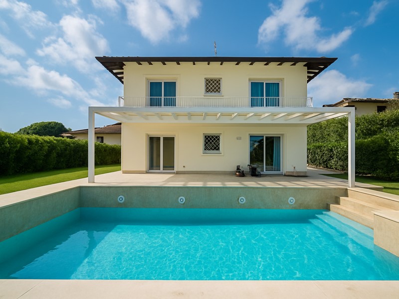 Casa Indipendente in Vendita a Pietrasanta, 1'500'000€, 200 m²