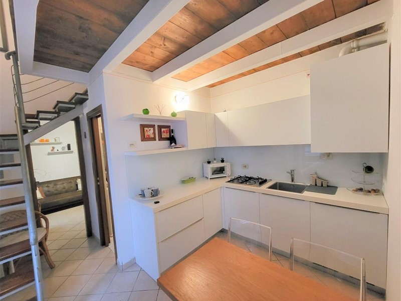 Casa Semi Indipendente in Vendita a Massa, zona Marina di Massa, 220'000€, 60 m², arredato