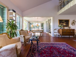 Villa in Vendita a Pontedera, 625'000€, 400 m², con Box