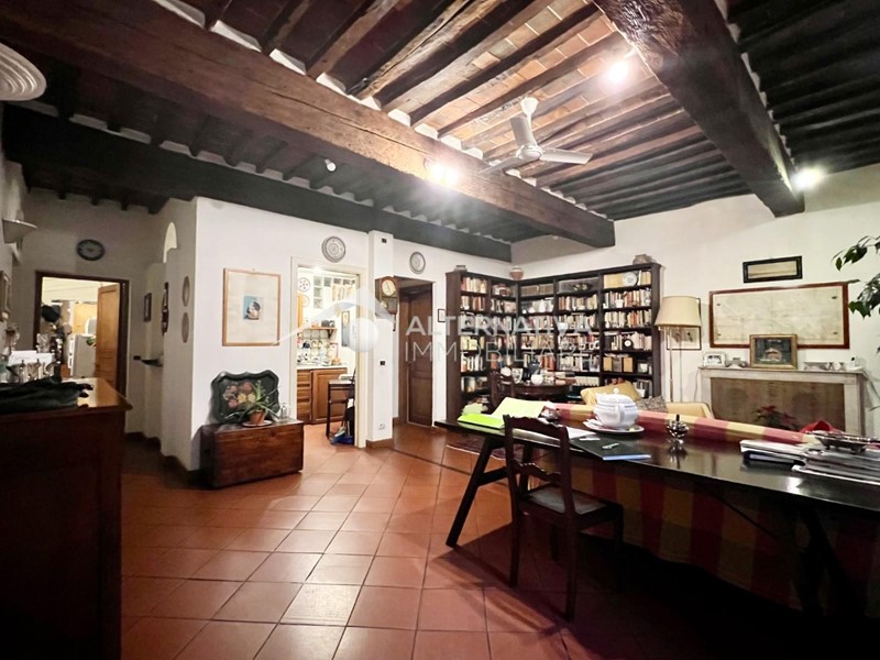 Appartamento in Vendita a Lucca, 389'000€, 160 m², arredato