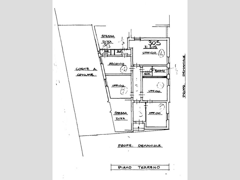 Ufficio in Affitto a Pontedera, 1'200€, 160 m²