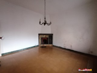 Quadrilocale in Vendita a Carrara, 130'000€, 100 m²