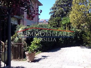 Villa bifamiliare in Vendita a Massa, 336'000€, 100 m²