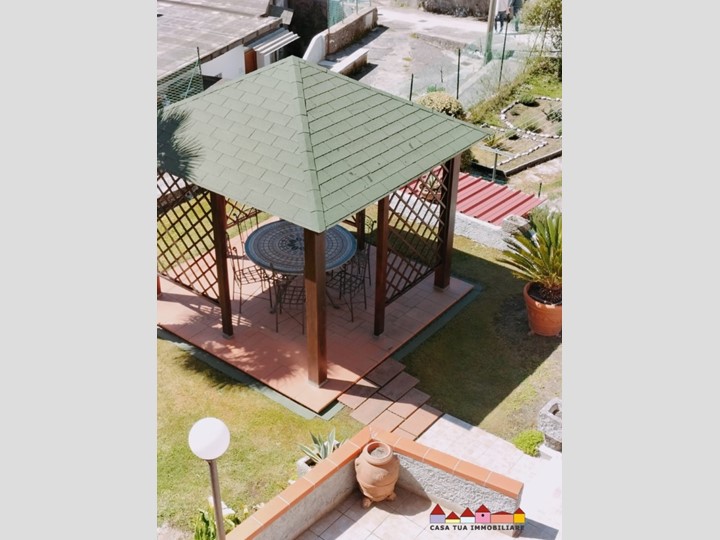 Villa in Vendita a Carrara, zona Colonnata, 300'000€, 180 m²