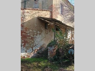 Casa di corte in Vendita a Fauglia, zona Acciaiolo, 120'000€, 228 m²