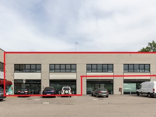 Ufficio in Affitto a Bologna, 3'750€, 516 m²