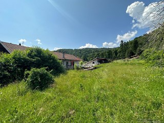 Casa Indipendente in Vendita a Armeno, 439'000€, 900 m²