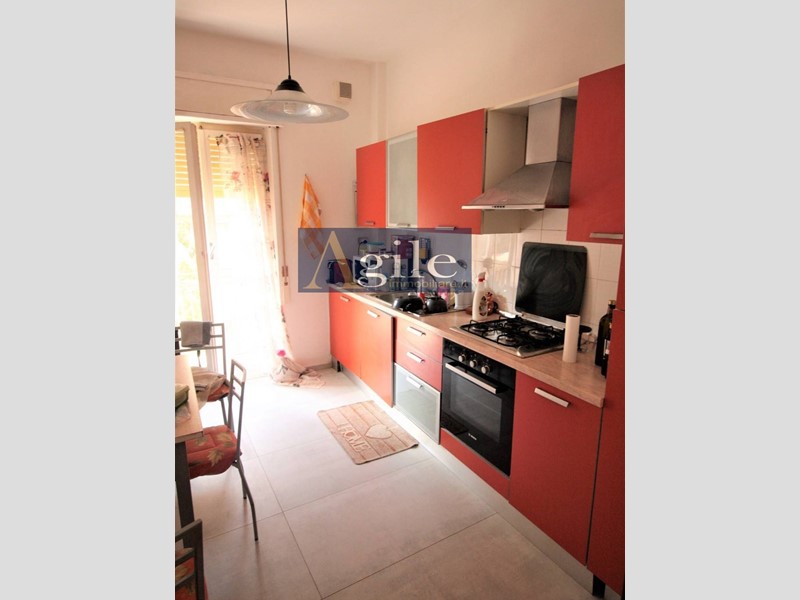 Quadrilocale in Vendita a Ascoli Piceno, zona Piazza Immacolata, 100'000€, 90 m²