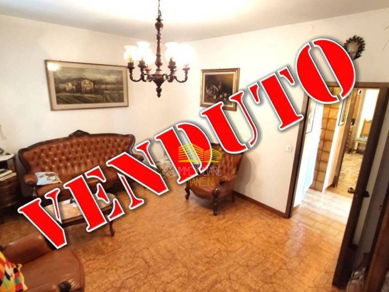 Casa Semi Indipendente in Vendita a Osio Sotto, 109'000€, 140 m², arredato