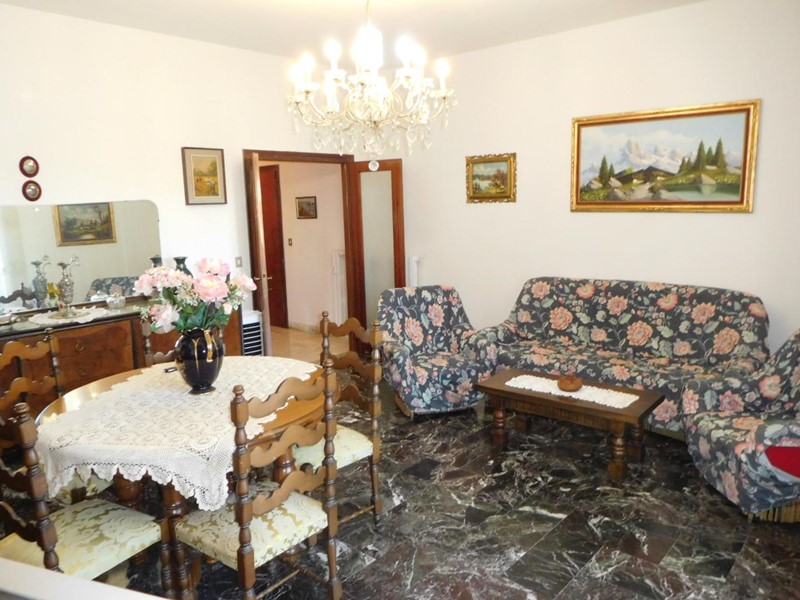 Appartamento in Vendita a Pisa, 310'000€, 133 m², arredato, con Box
