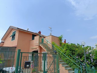 Appartamento in Vendita a Celle Ligure, zona Costa, 395'000€, 80 m²