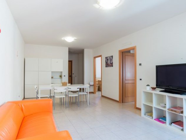 Appartamento in Affitto a Milano, zona Ferrara, 830€, 77 m²