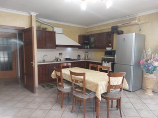 Quadrilocale in Vendita a Santa Croce sull'Arno, 150'000€, 120 m²
