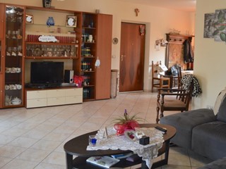 Appartamento in Vendita a Carrara, zona Avenza, 320'000€, 160 m², arredato